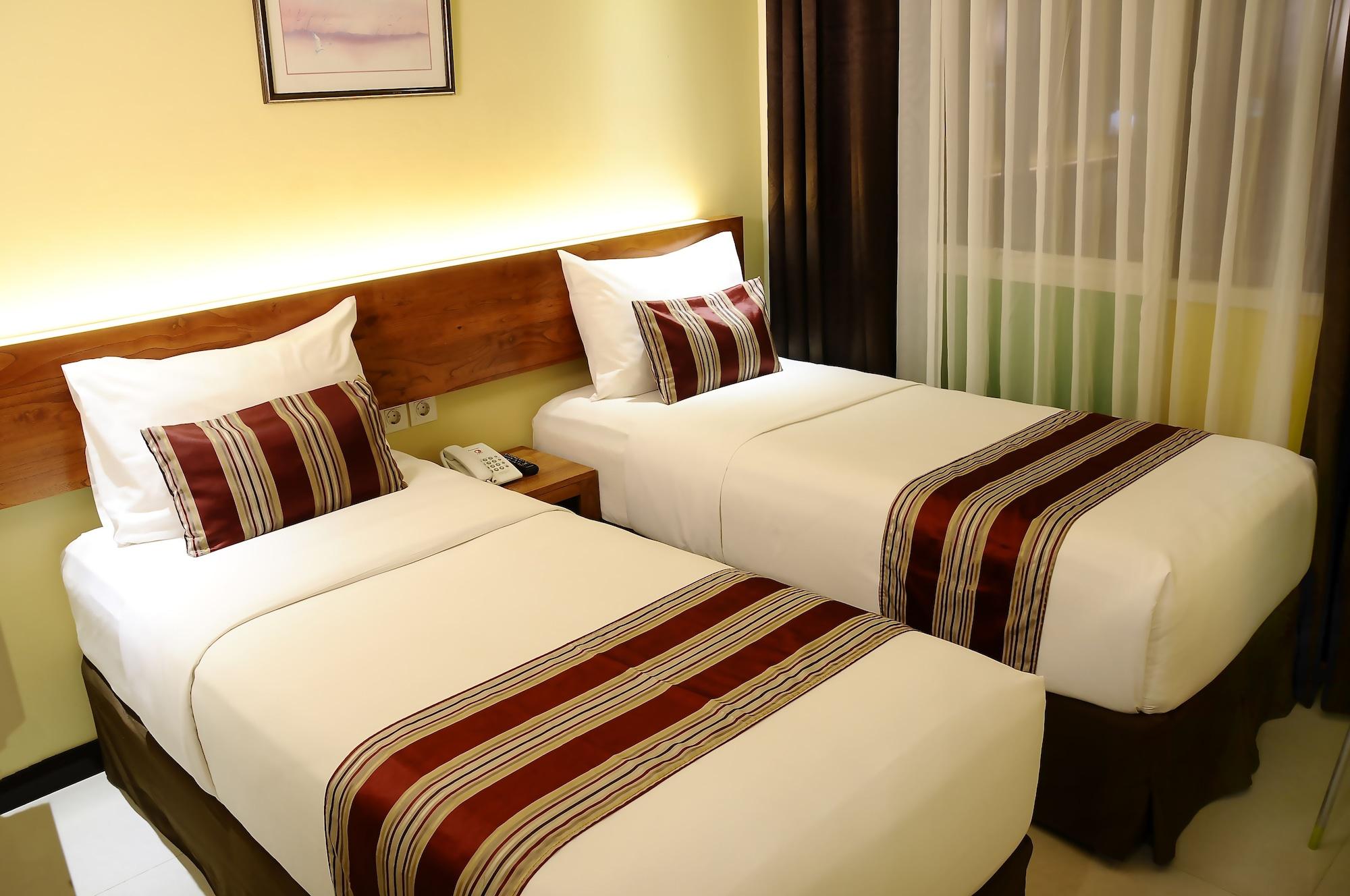 Biz Boulevard Hotel Manado Eksteriør billede