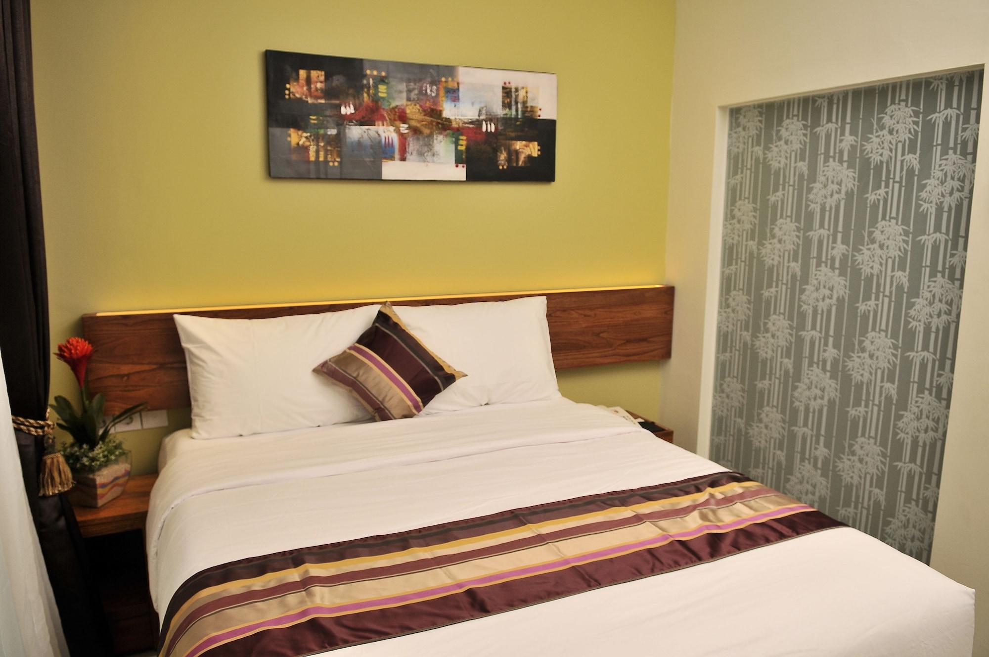 Biz Boulevard Hotel Manado Eksteriør billede