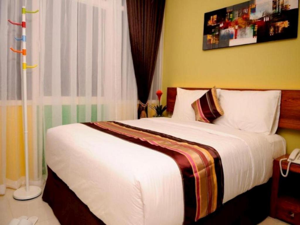 Biz Boulevard Hotel Manado Eksteriør billede