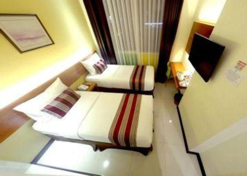 Biz Boulevard Hotel Manado Eksteriør billede