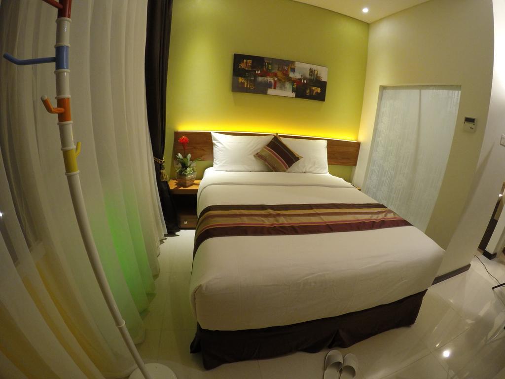 Biz Boulevard Hotel Manado Eksteriør billede